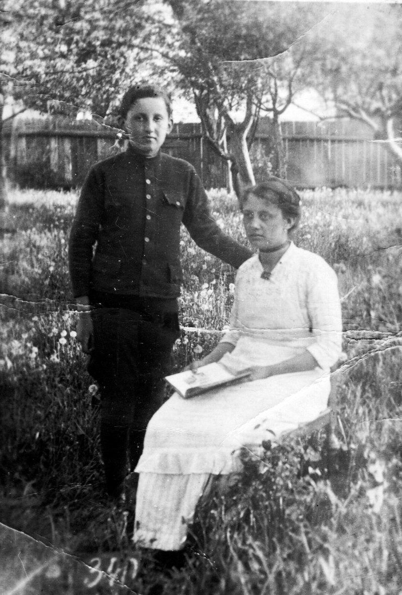 Meine Großmutter Klara Freund und mein Vater Erwin, ungefähr im Jahre 1917