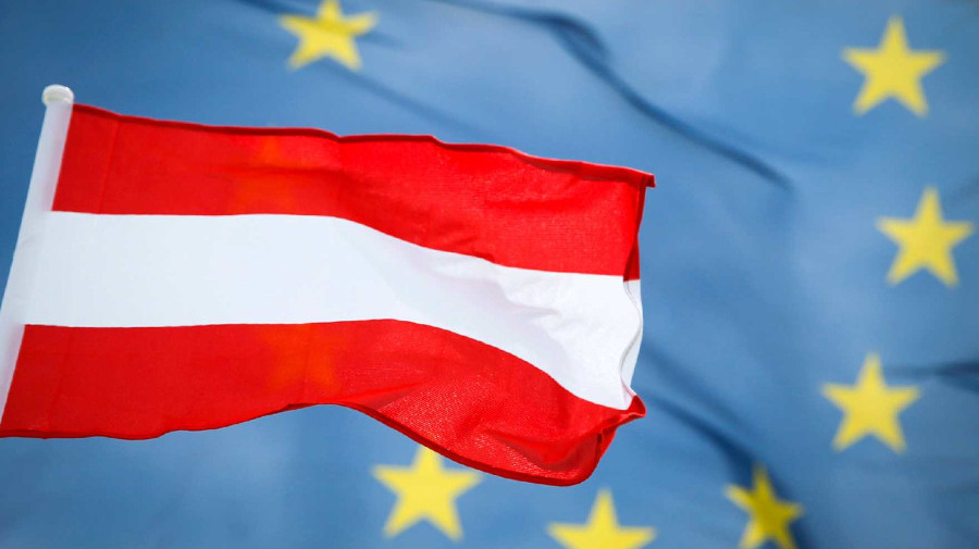 The Austrian and European flag © BKA/Andy Wenzel 